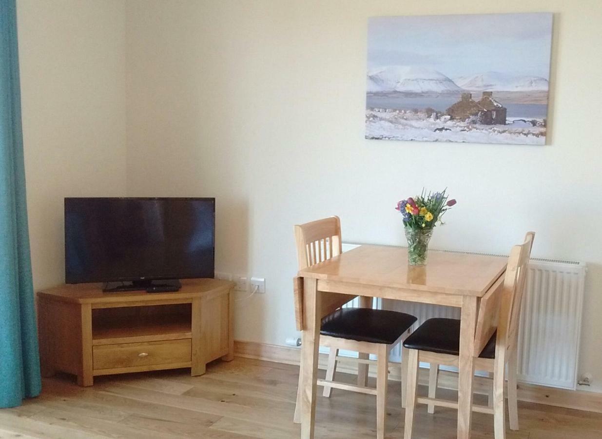 Fara 2 Room, 1 Bedroom - B&B Private Suite Kirkwall Bagian luar foto